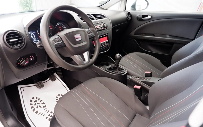 Seat Leon cena 24900 przebieg: 175000, rok produkcji 2011 z Woźniki małe 277